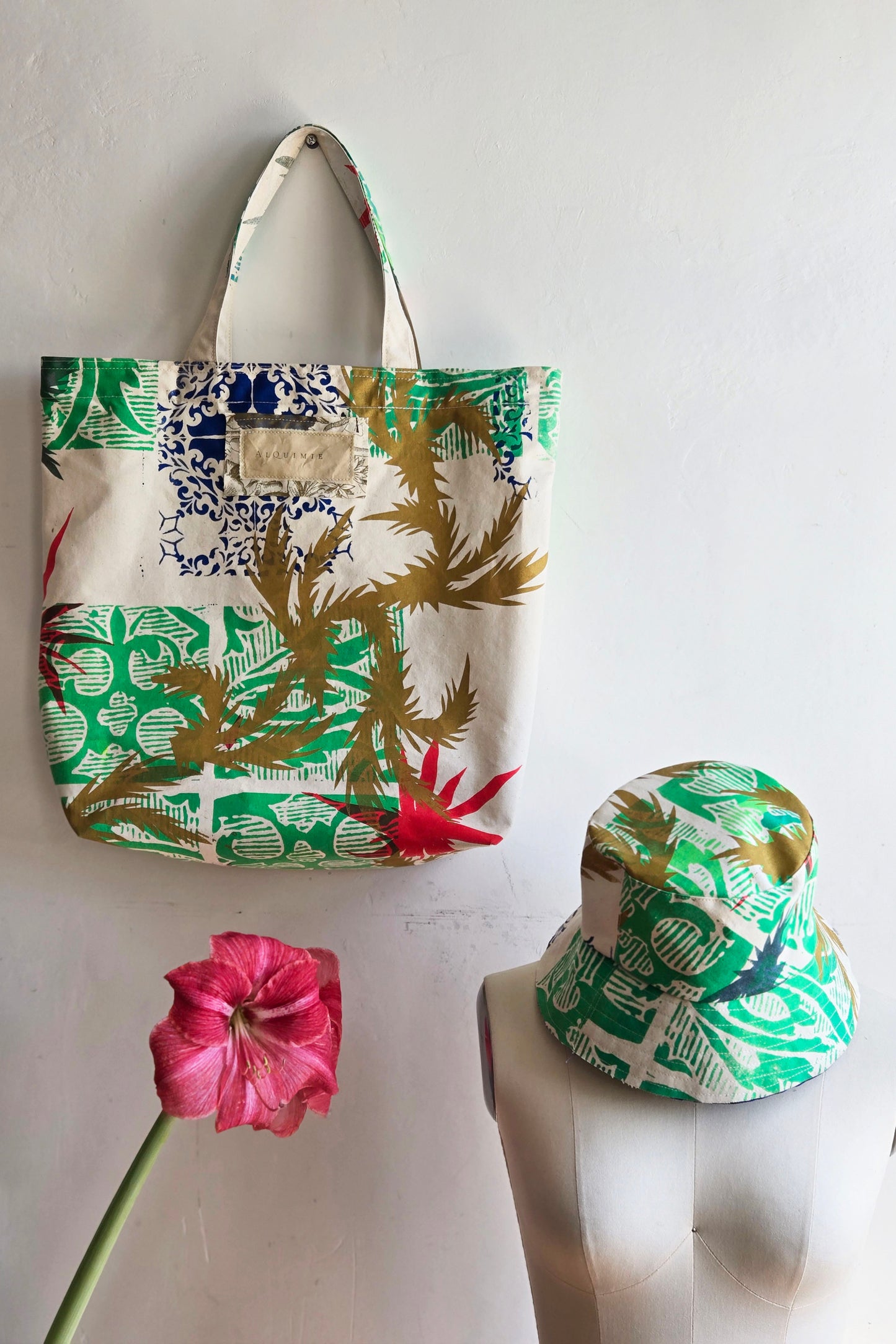 KB x Alquimie Studio Canvas Tote w/ Papercut Print - Natural