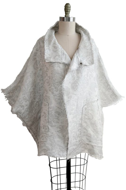 KB x Alquimie Studio Wolf Cape in Jacquard - White