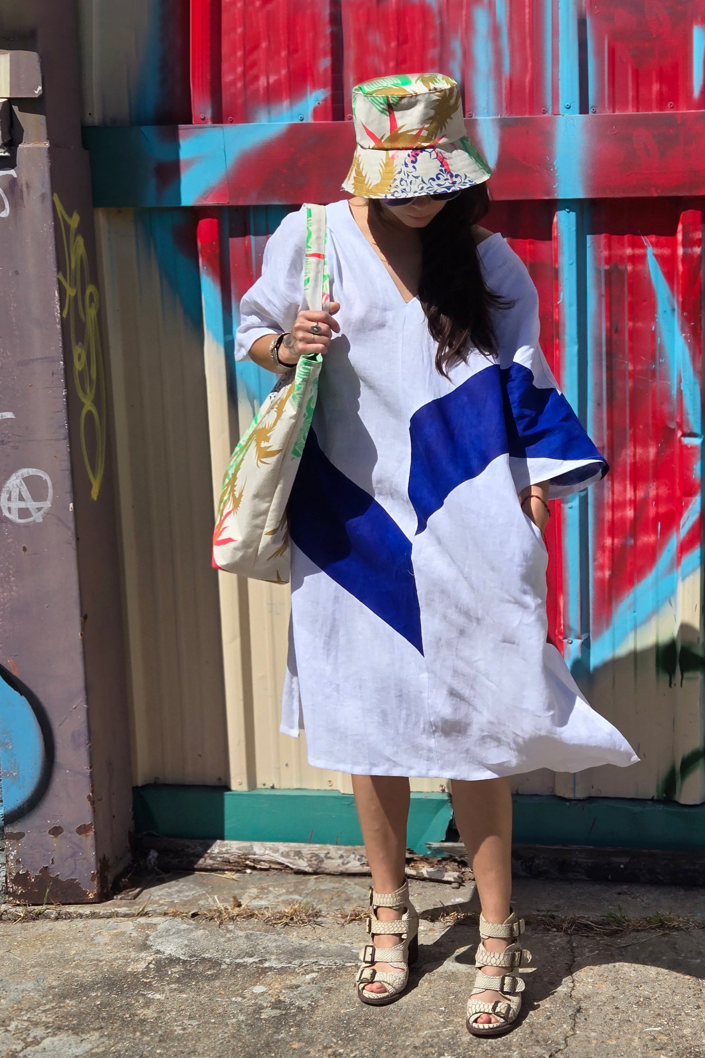 Kaftan Dress in Linen w/ Stripe - White & Blue