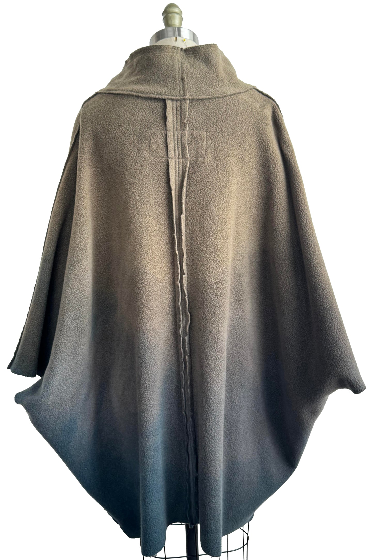 KB x Alquimie Studio Wolf Cape Fleece | Ombre Dye | Taupe Stone Grey