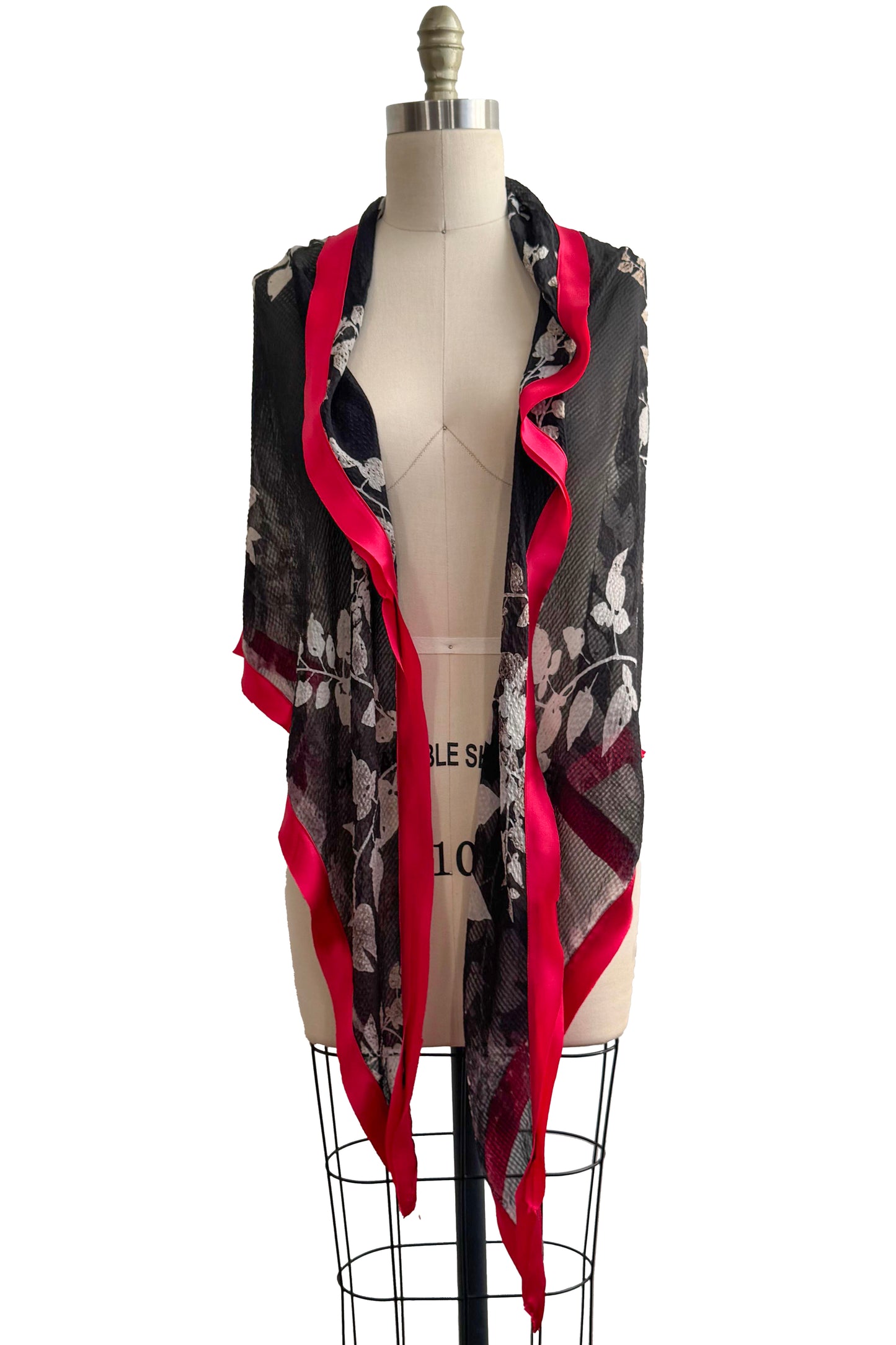 Bias Trimmed Triangle Shawl in Seersucker Silk - Vine Print | Black & Red