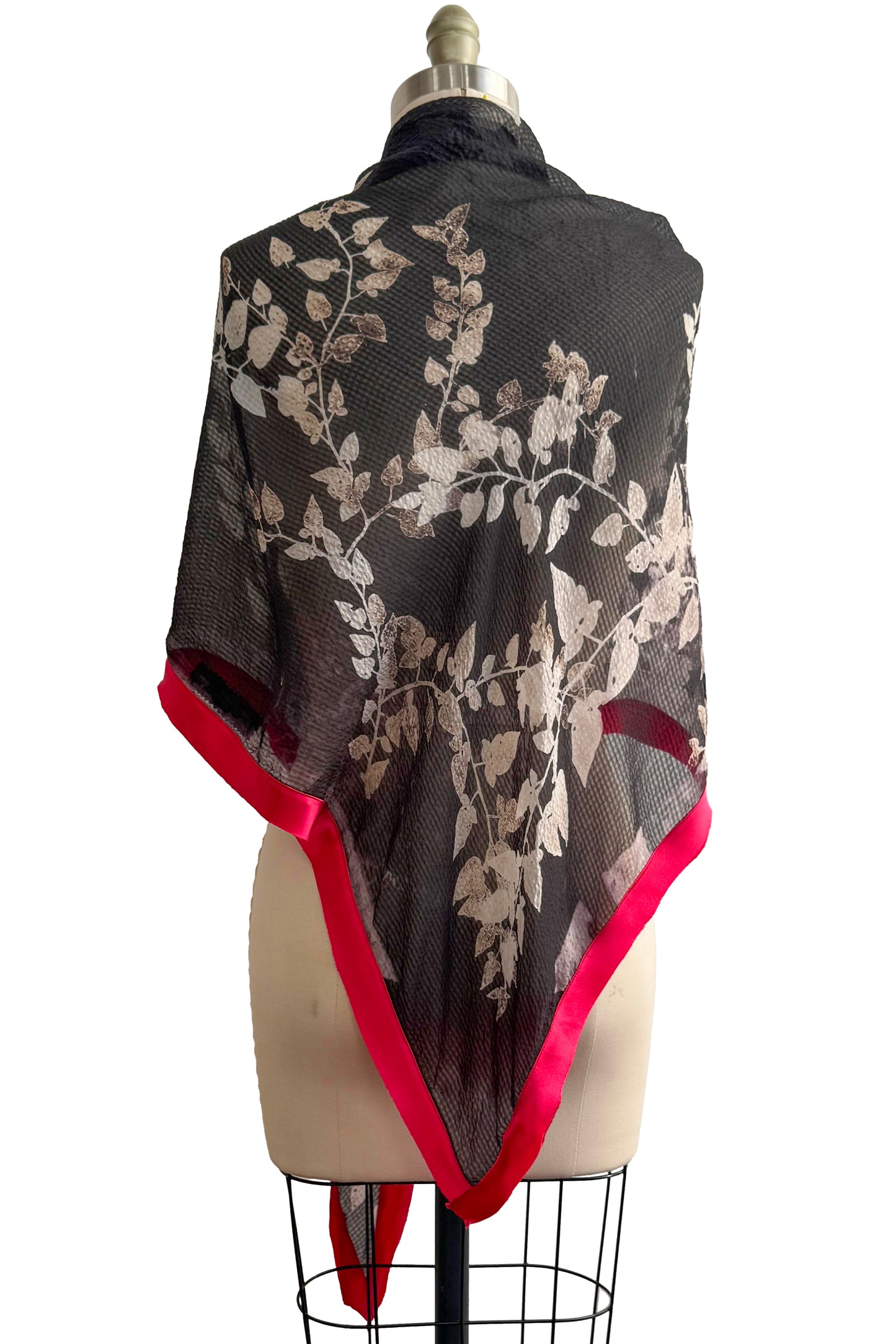 Bias Trimmed Triangle Shawl in Seersucker Silk - Vine Print | Black & Red