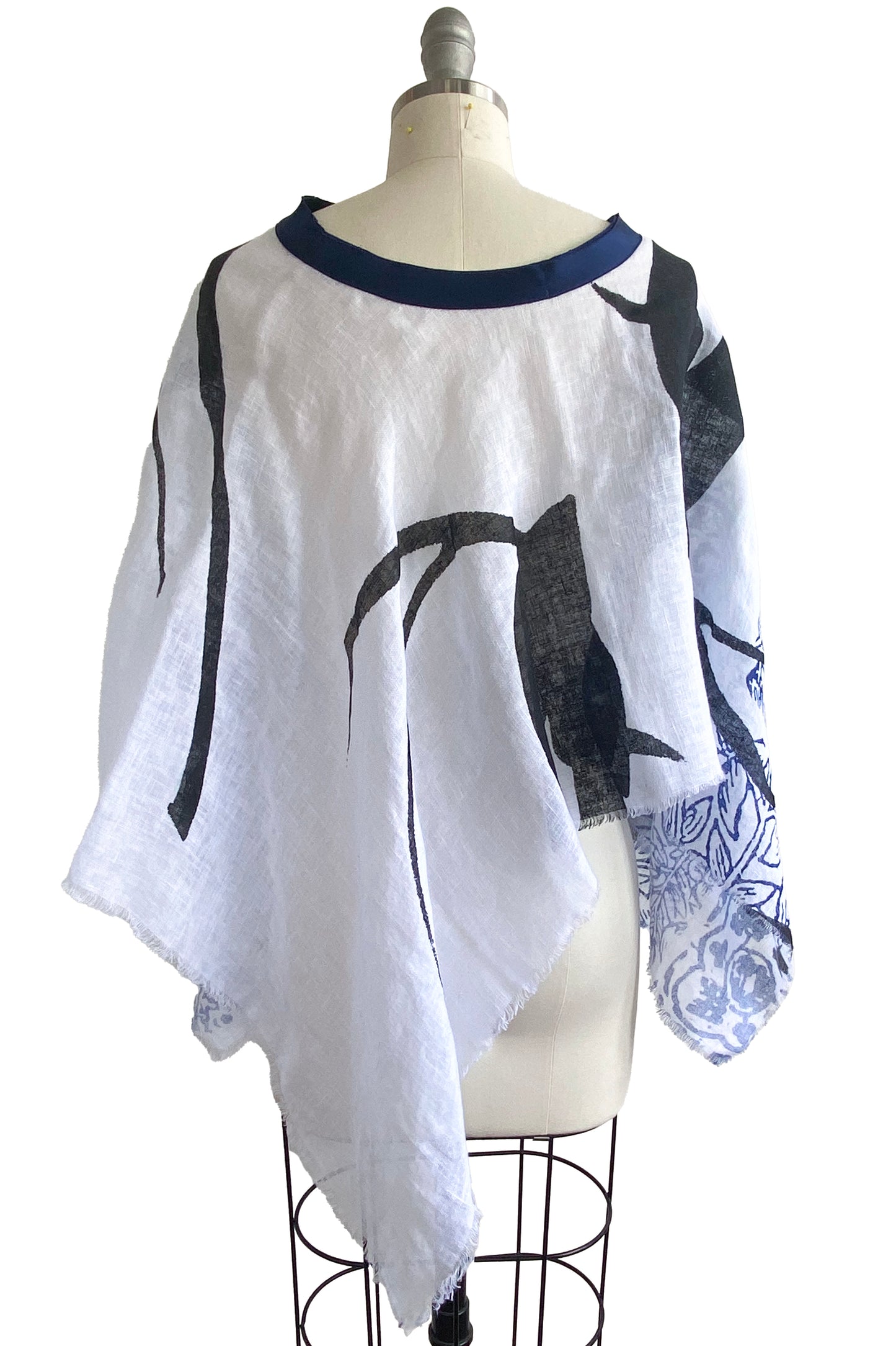 Poncho in Open Weave Linen w/ Tulip & Tile Print - White, Blue, & Black