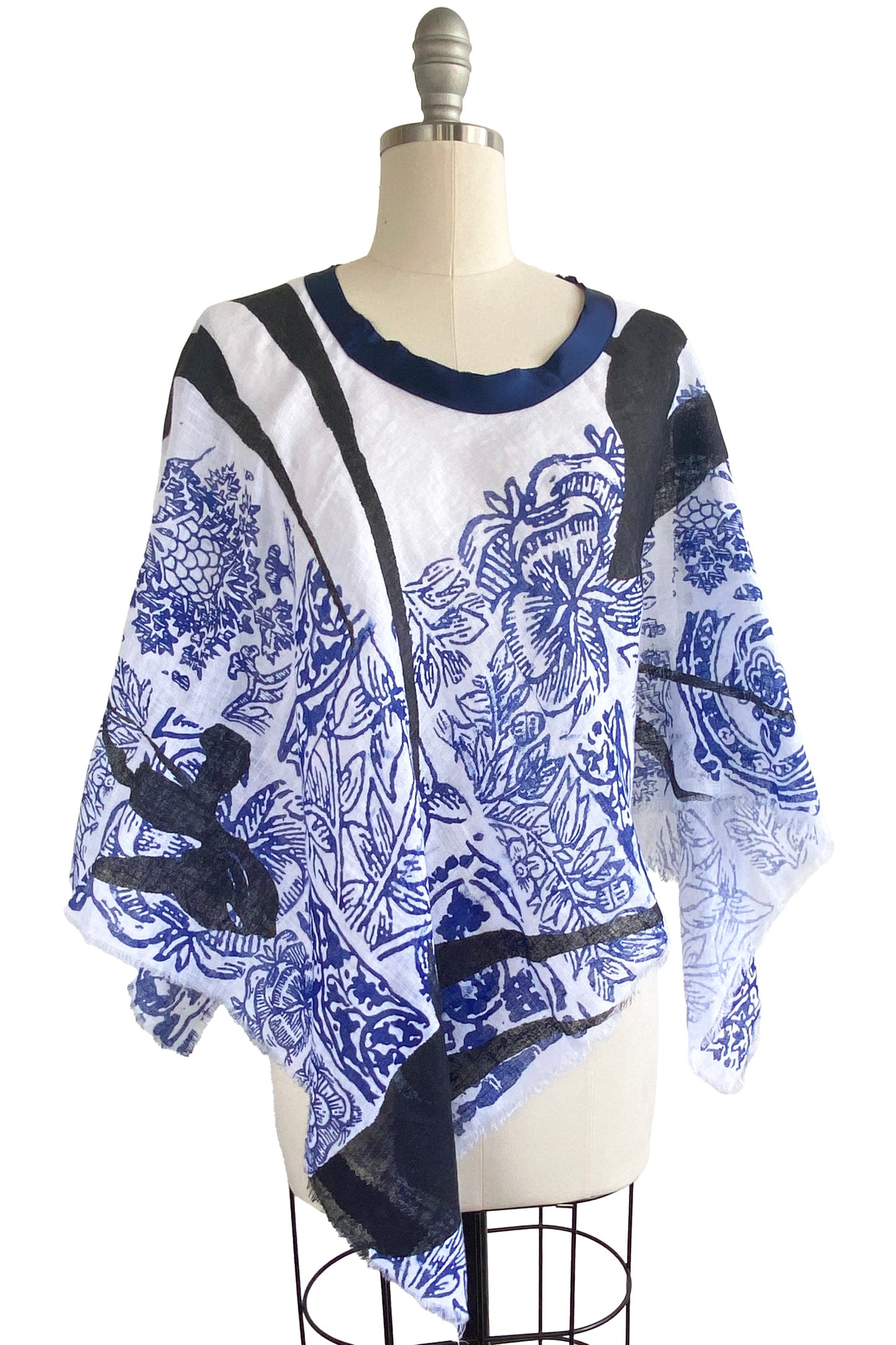 Poncho in Open Weave Linen w/ Tulip & Tile Print - White, Blue, & Black