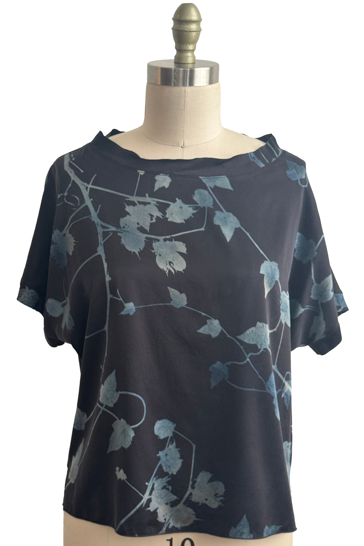 Jen Top | Silk Charmeuse | Cotton & Vine Print | Natural & Navy | Medium