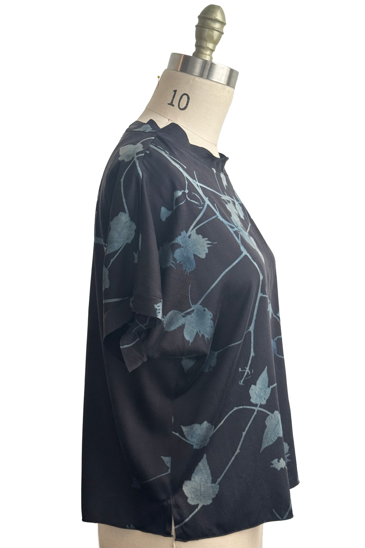 Jen Top | Silk Charmeuse | Cotton & Vine Print | Natural & Navy | Medium