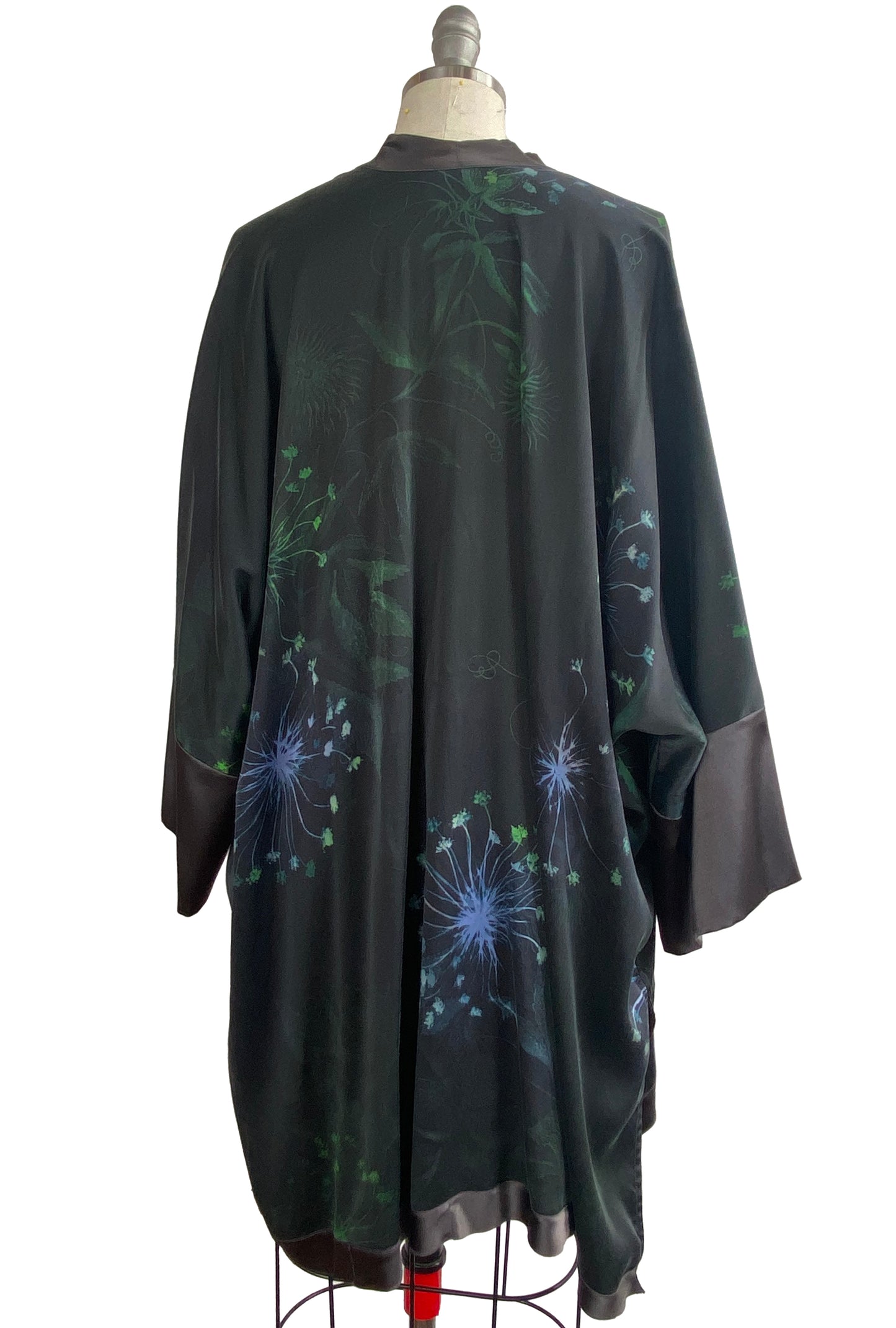 Lucianne Kimono in Silk Charmeuse w/ Botanical Print - Black