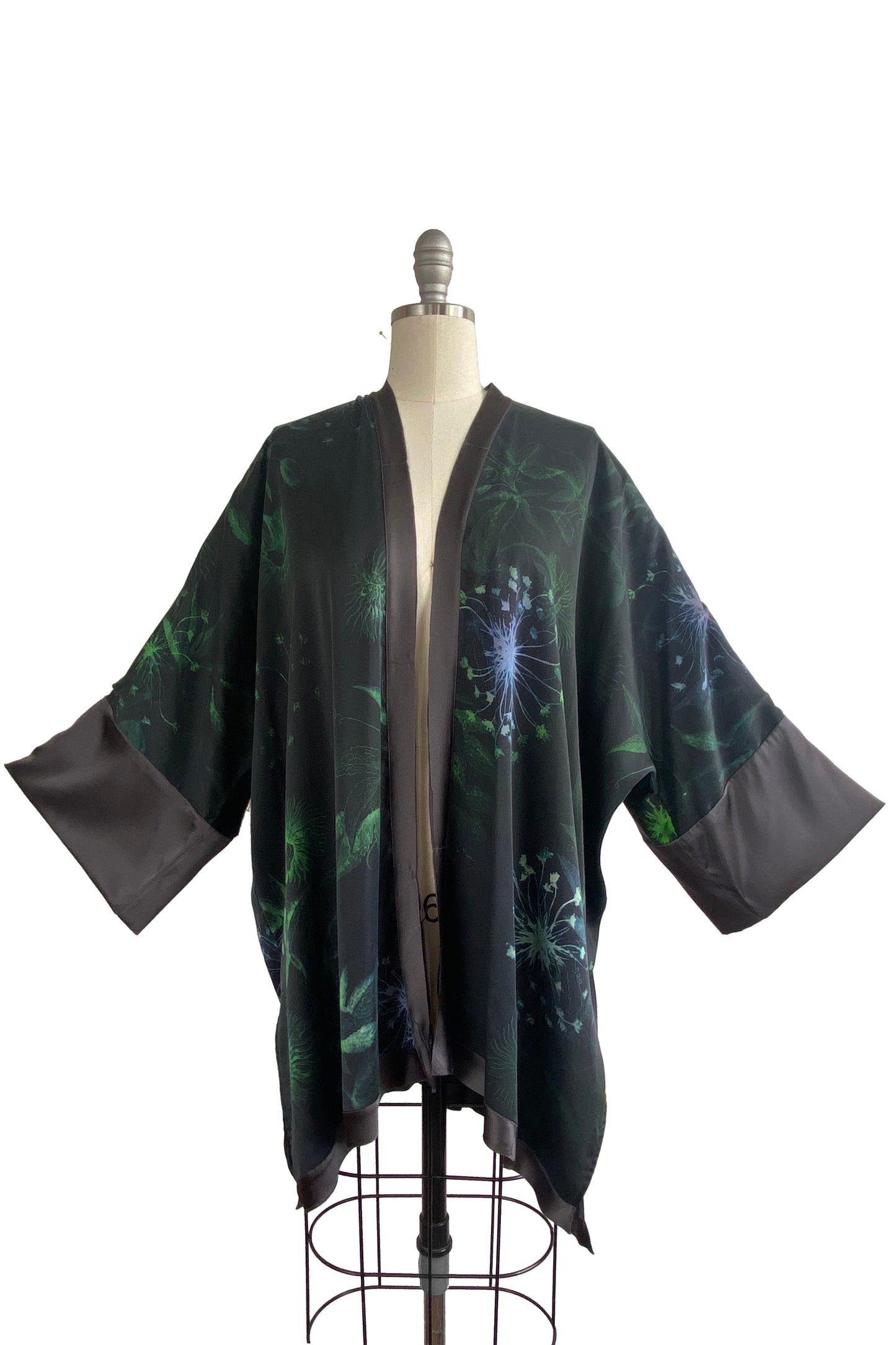 Lucianne Kimono in Silk Charmeuse w/ Botanical Print - Black