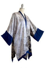 Load image into Gallery viewer, Lucianne Kimono w/ Wallpaper Print - Grey &amp; Navy
