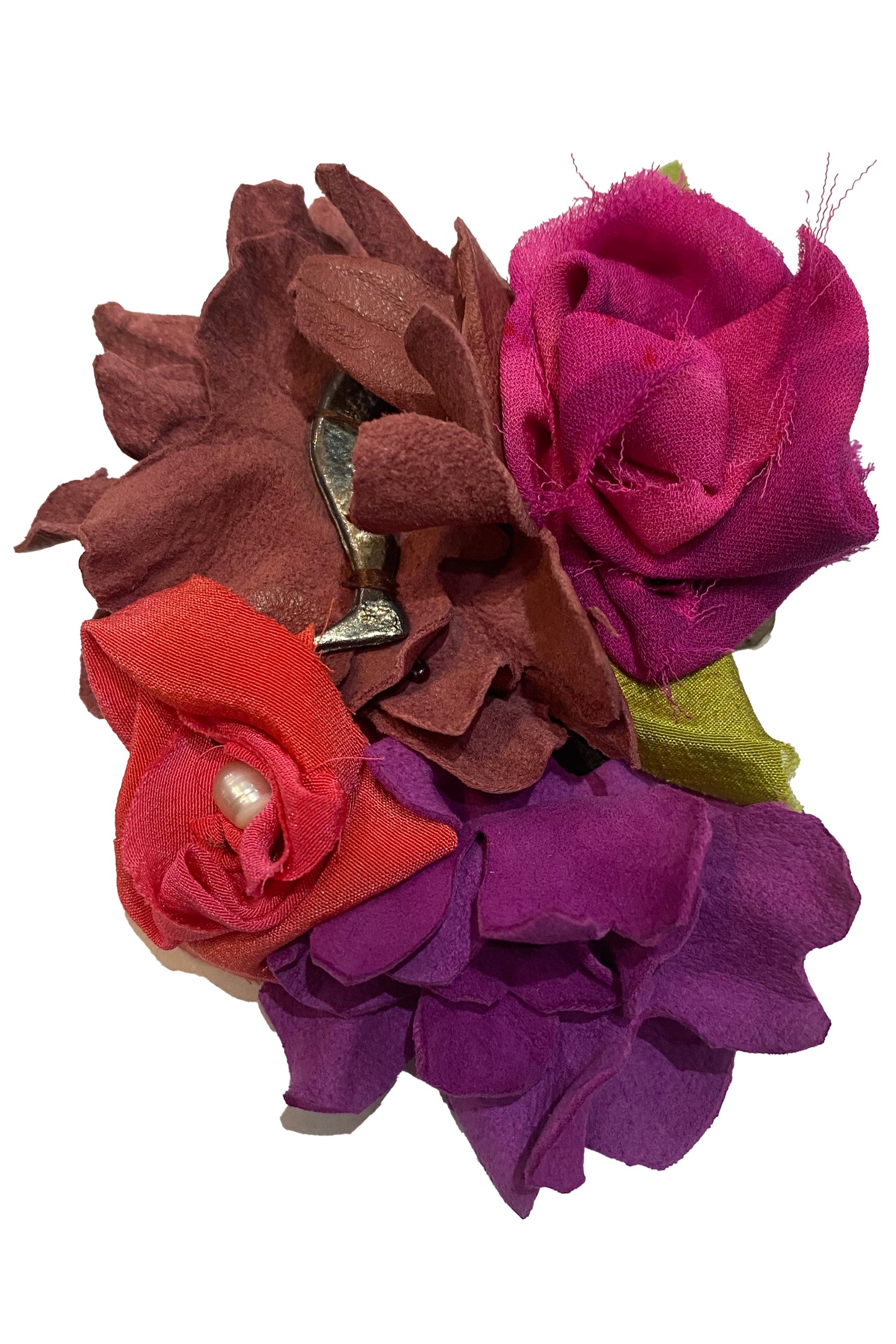 Leather Bouquet Pin Badge w/ Pearl & Leg - Magenta