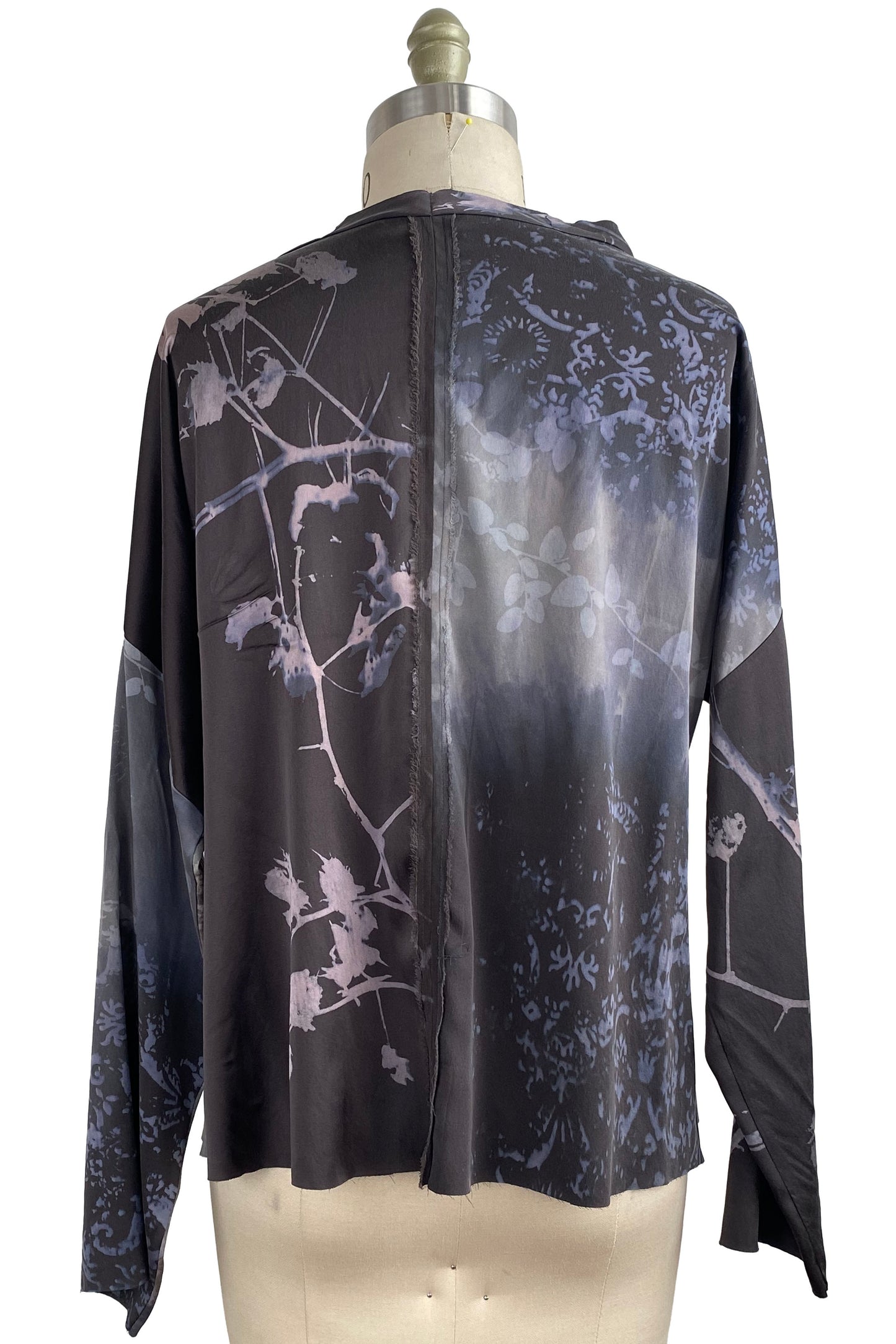 Portia Top Long Sleeve w/ Wallpaper Print - Grey & Black