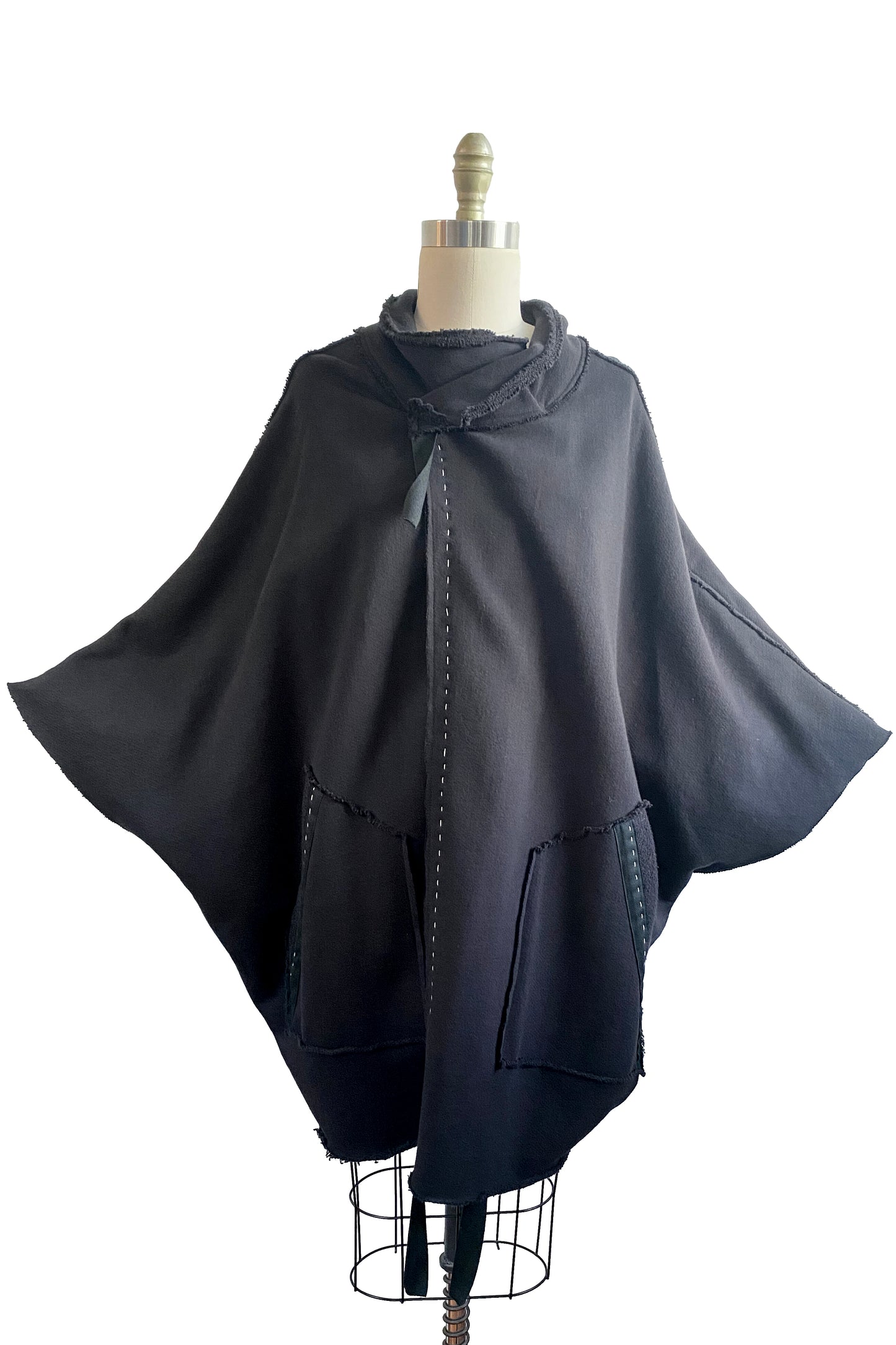 KB x Alquimie Studio Wolf Cape in French Terry - Solid Black