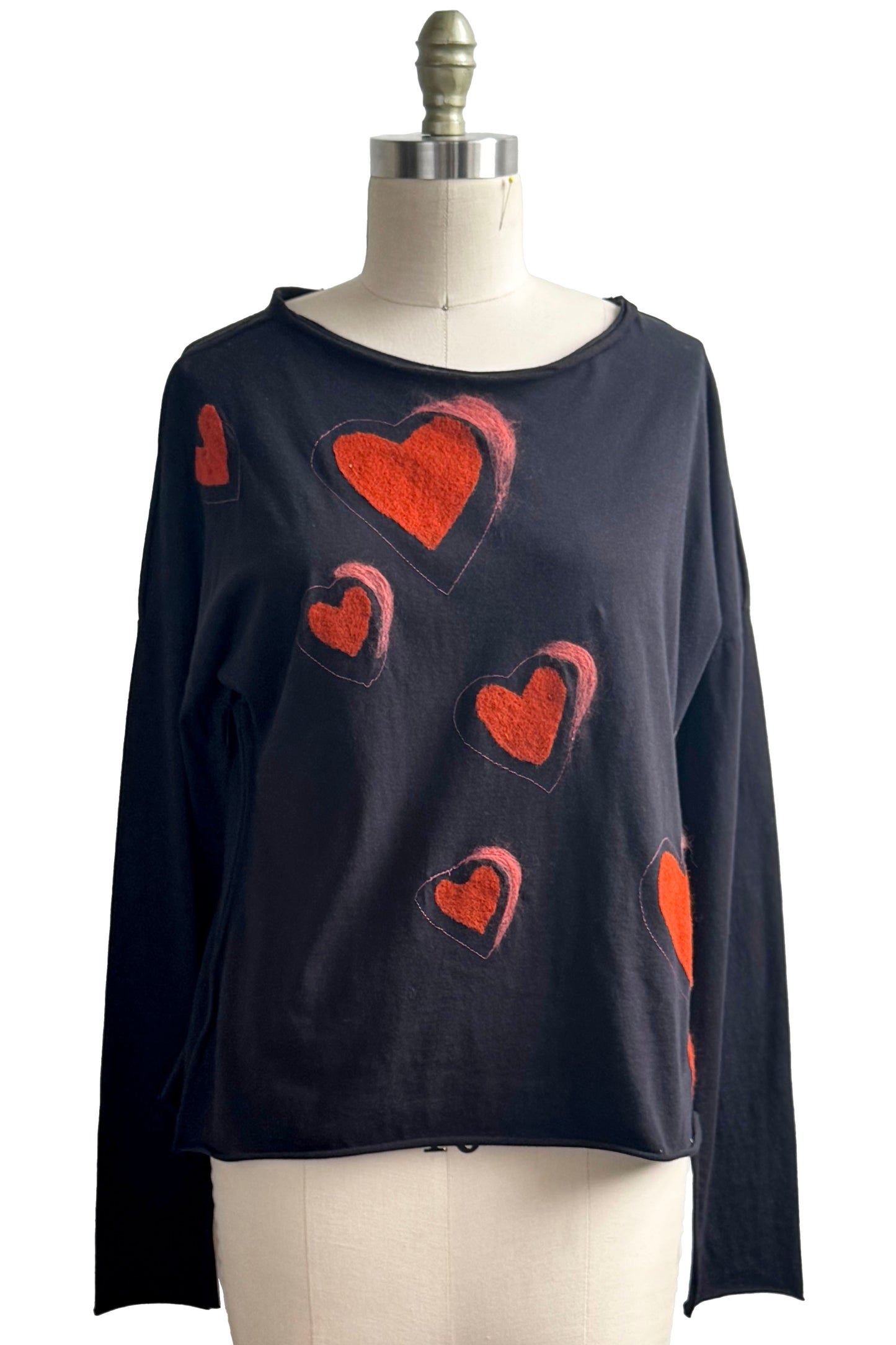 Jen Top Long Sleeve w/ Wool Applique - Hearts - Black & Red - Small Long