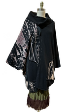 Load image into Gallery viewer, Alquimie Wolf Cape in Black &amp; Natural - Brass Print - L
