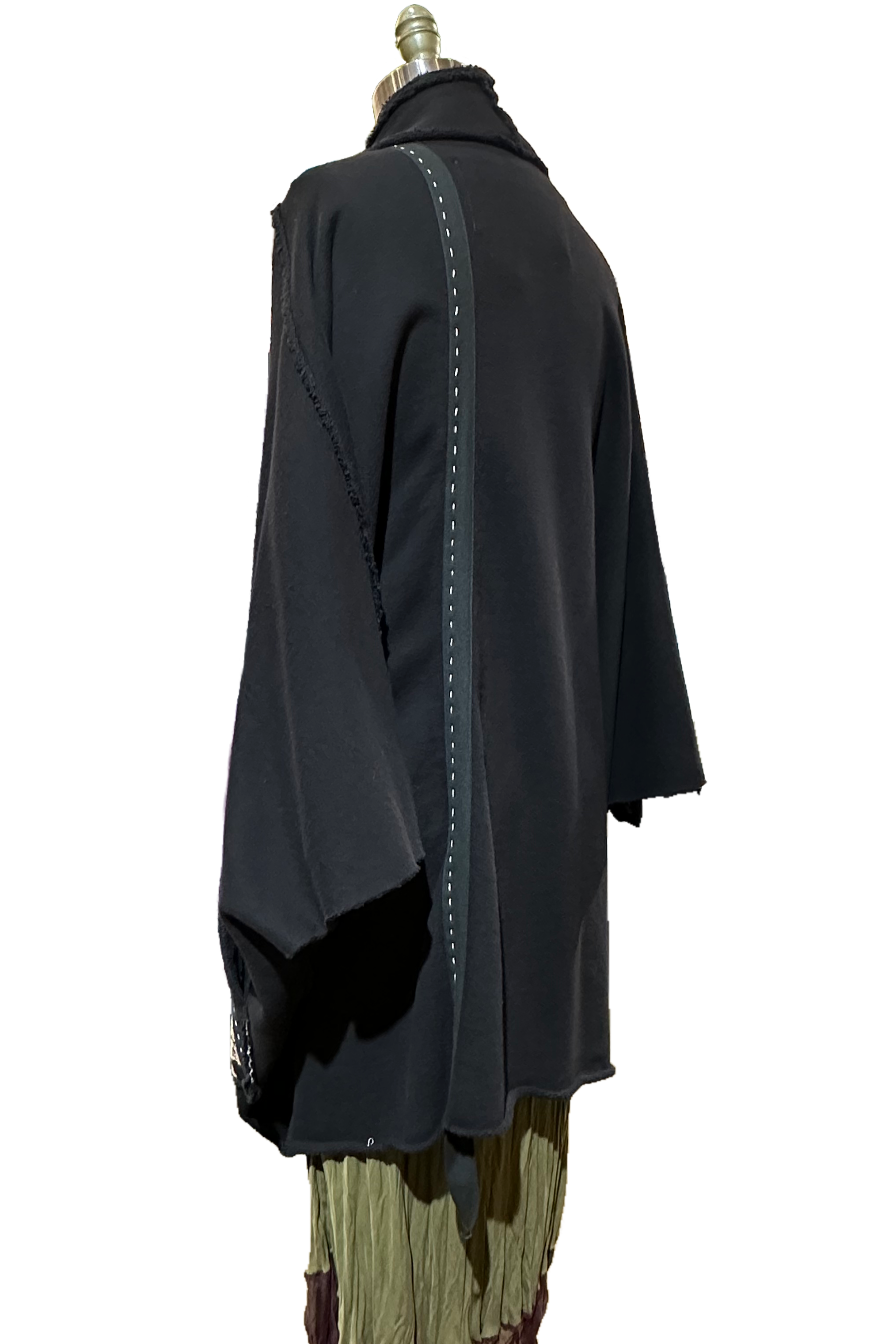 Alquimie Wolf Cape in Black & Natural - Brass Print - L